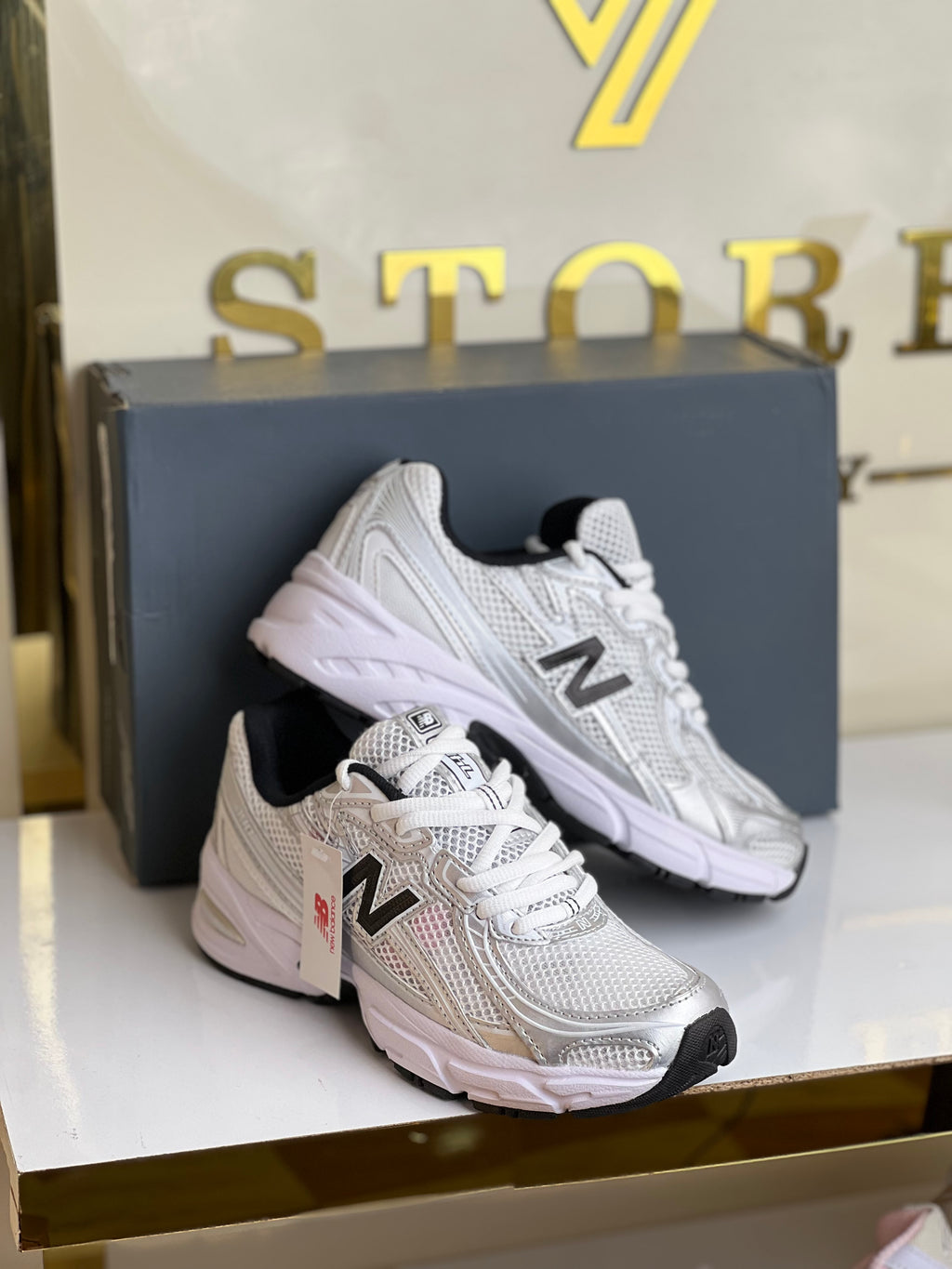 new balance 740
