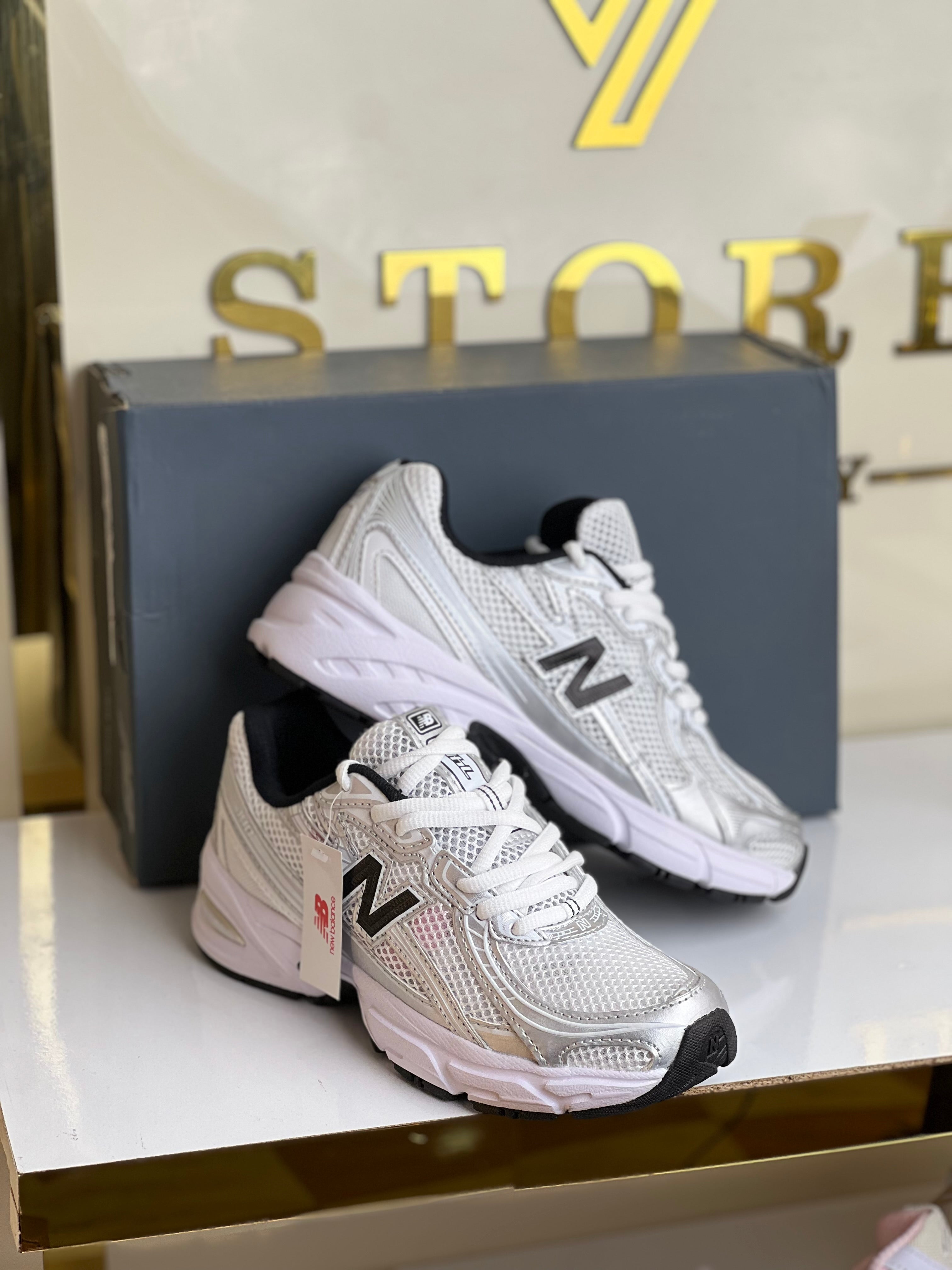 new balance 740
