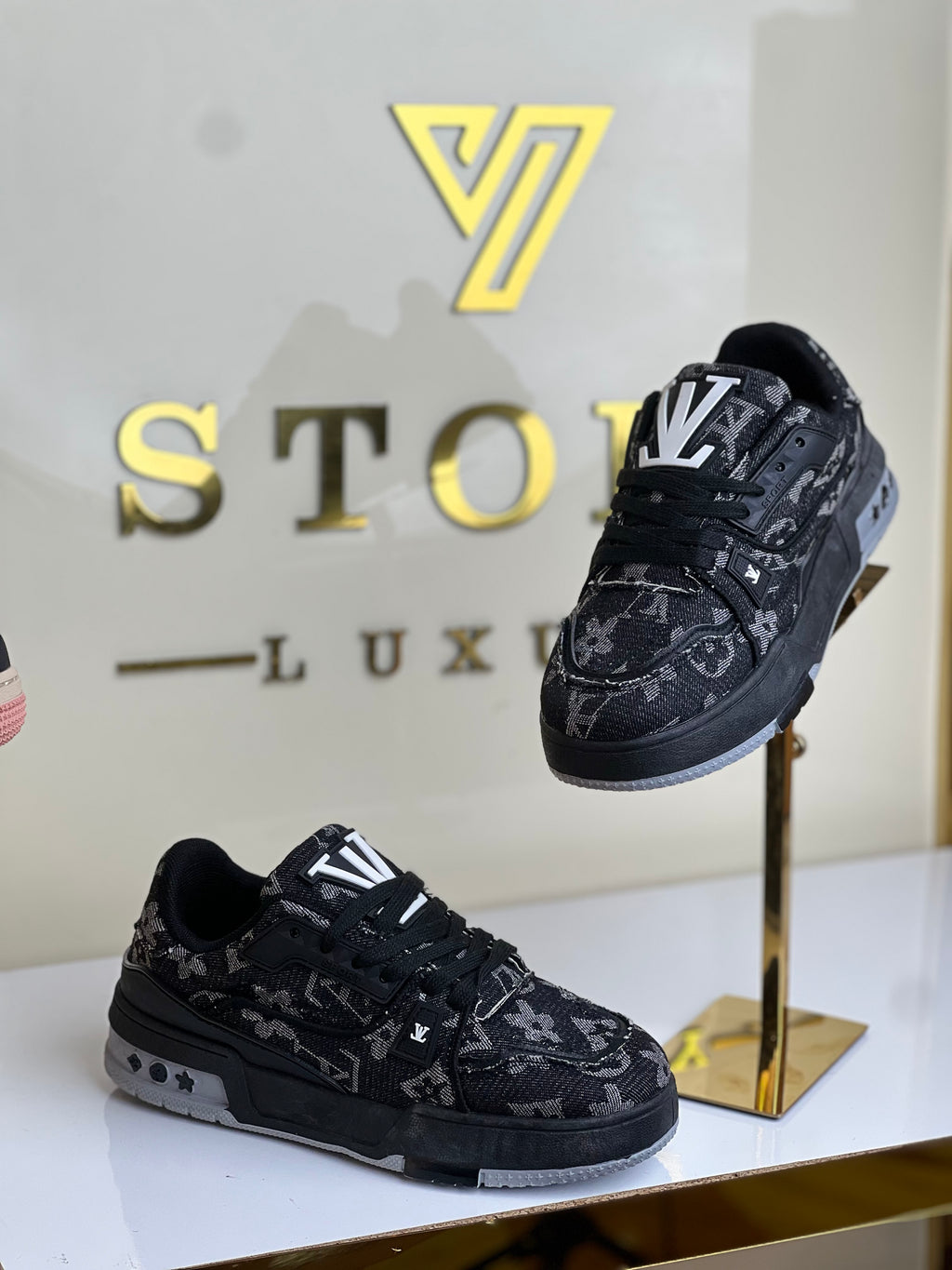 Lv basket