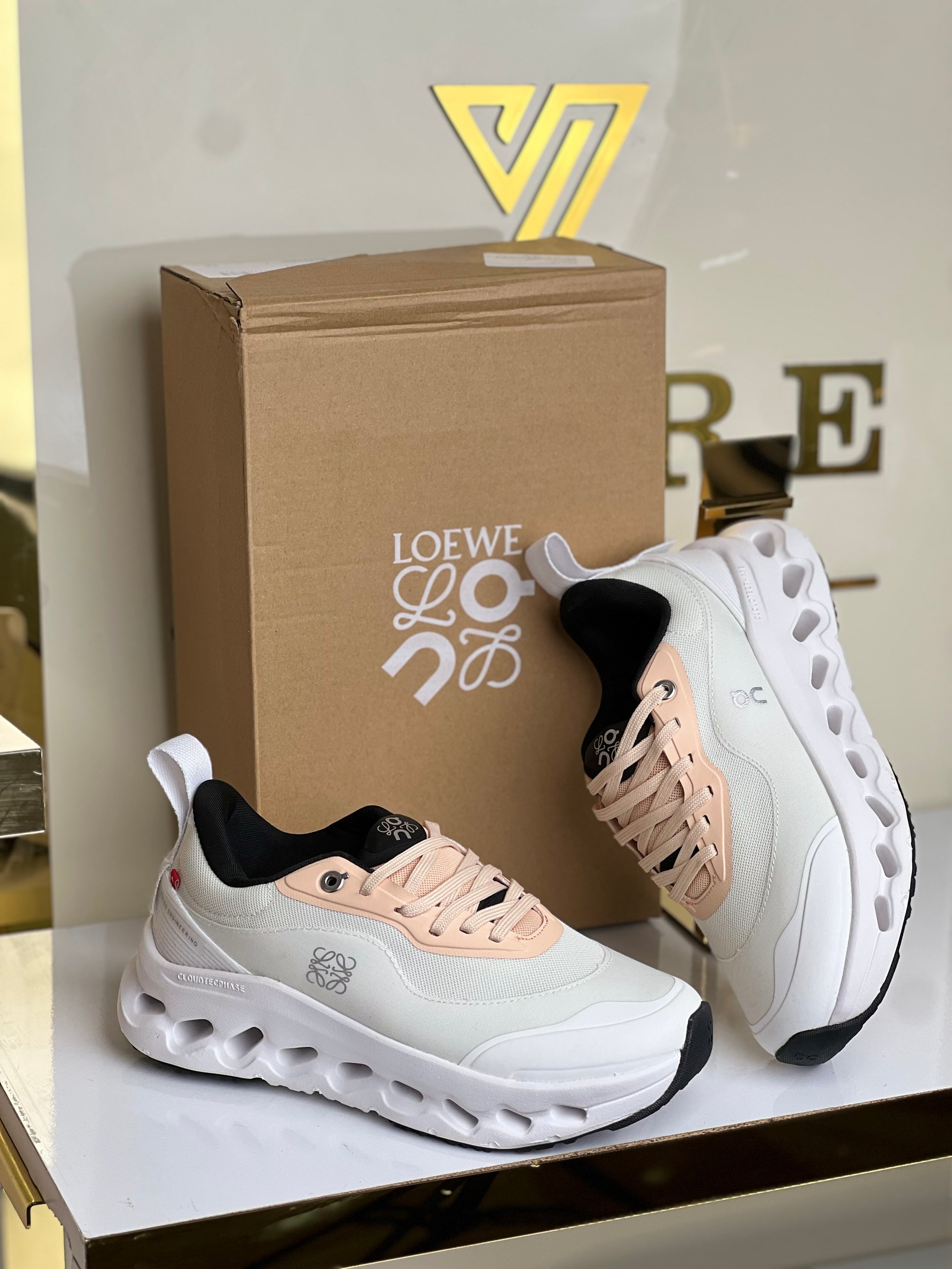 Cloudtilt LOEWE 2.0