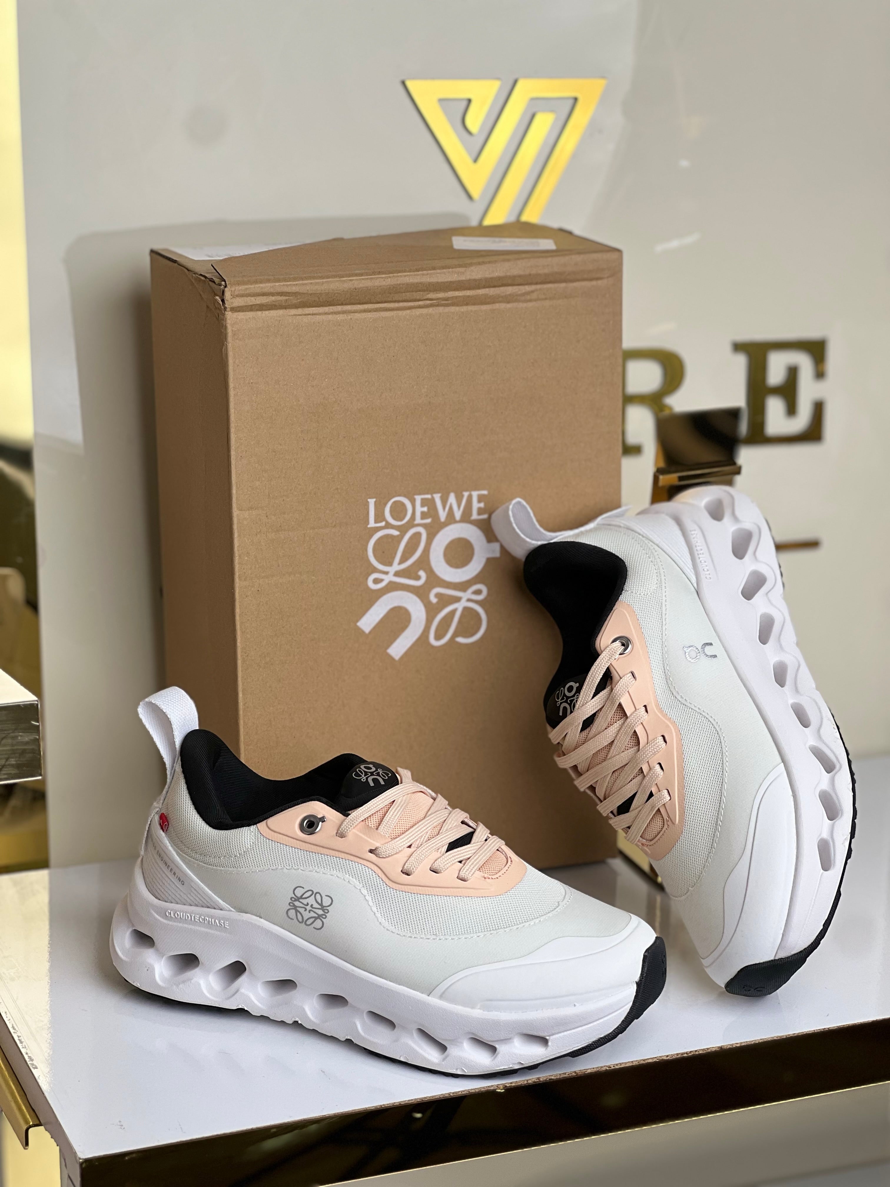 Cloudtilt LOEWE 2.0